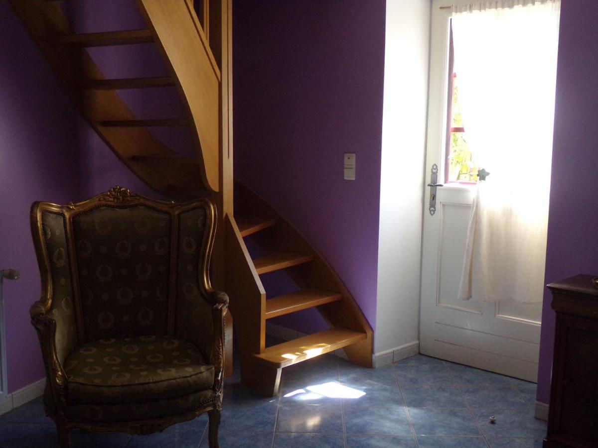 Chambres et table d'hôtes, maisonnettes individuelles dans propriété privée Vézinnes Exterior foto