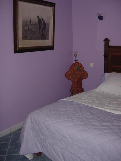 Chambres et table d'hôtes, maisonnettes individuelles dans propriété privée Vézinnes Habitación foto